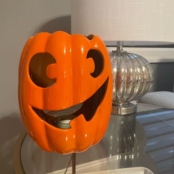 Jack O' Lantern Luminary - Picture 4 of 7